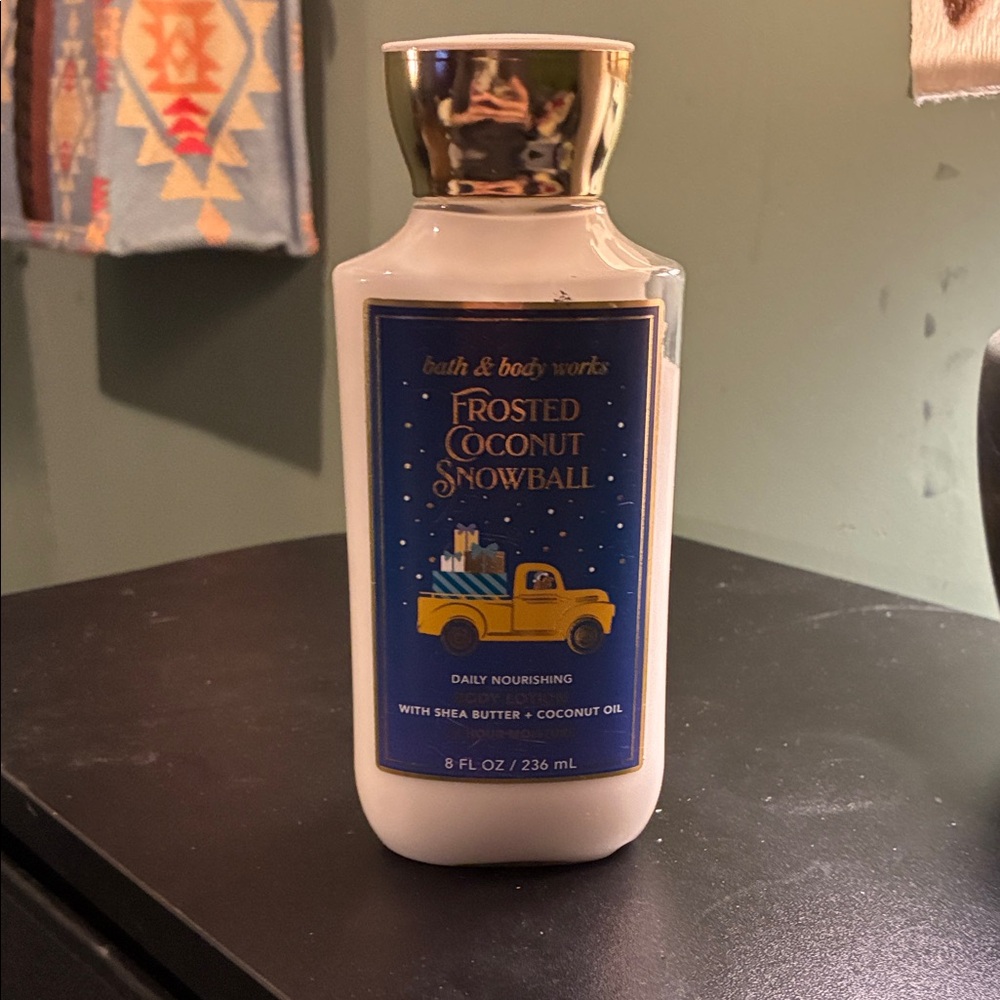 Bath & Body Works Frosted Coconut Snowball Lotion - Blue and Gold